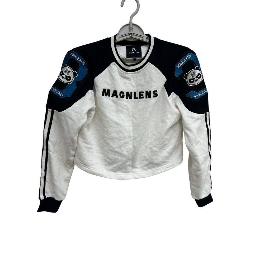 Magnlens Women's XS Crop Sweatshirt Panda Basketball EUC